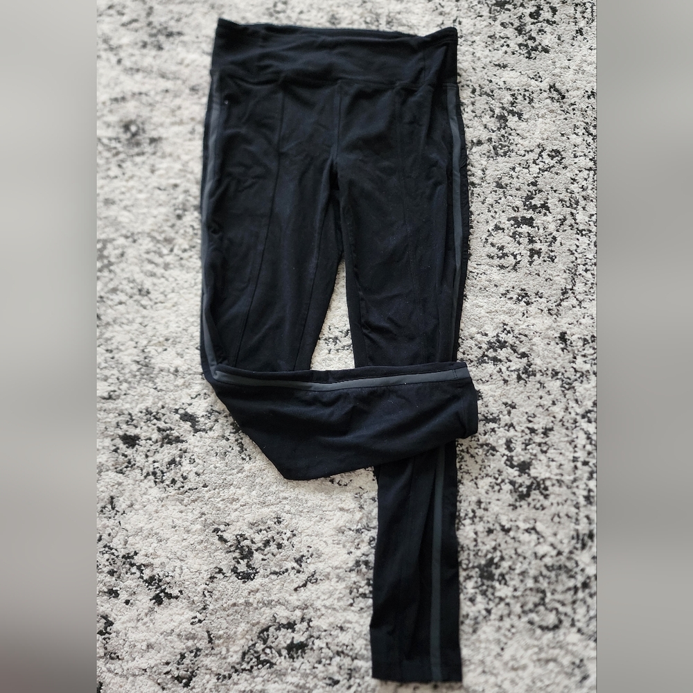 ATHLETA Leggings Womens Size Small Black with Gray Stripe